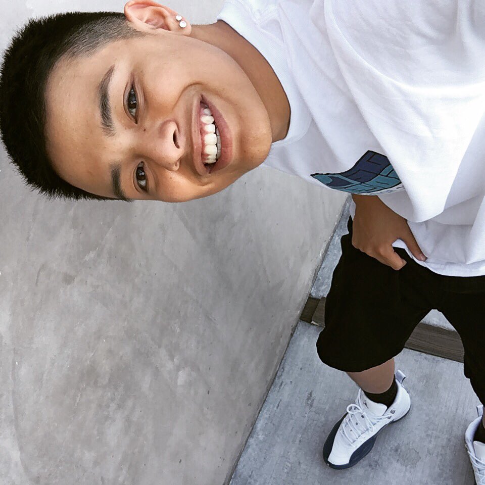 realjasonmendez's tweet photo. when ur girl looking a lil TOO good goin out with her friends and you're wonderin where she think she goin like that https://t.co/wbIfQ6nwgH