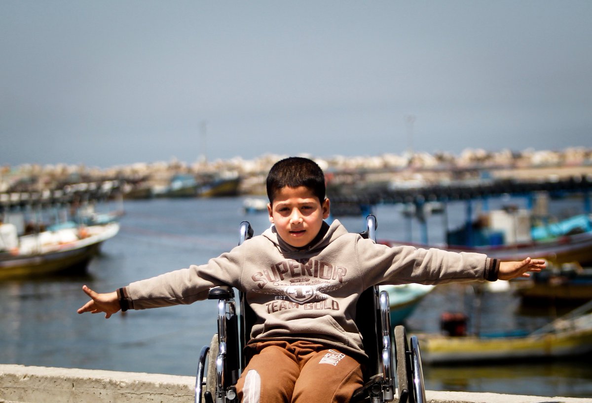 UNICEF's tweet photo. Saber Abu Nahel, 10, joins the global #ClimateChain from #Gaza. @UNICEFPalestine https://t.co/6QJQtD6E9l