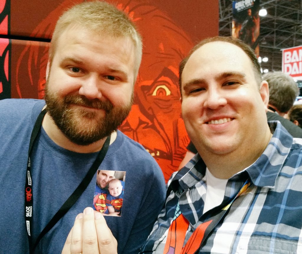 TimeLostComics's tweet image. Throwback to last year's NYCC and meeting @RobertKirkman, creator of #Invincible. #RobertKirkman #Skybound