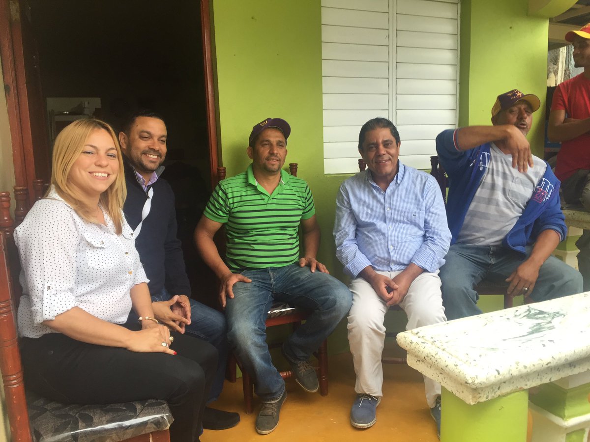 wmarteestevez28's tweet photo. @GenaoHilda #MarinoCollante con amigos #Neno #ElCiego #RinconDePiedraSajoma @DPBalaguerista @InformaPRSC https://t.co/4dx1eHPu4r