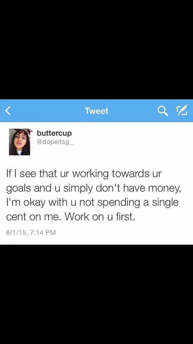 DumbSlutLogic's tweet image. Two very different type of women...