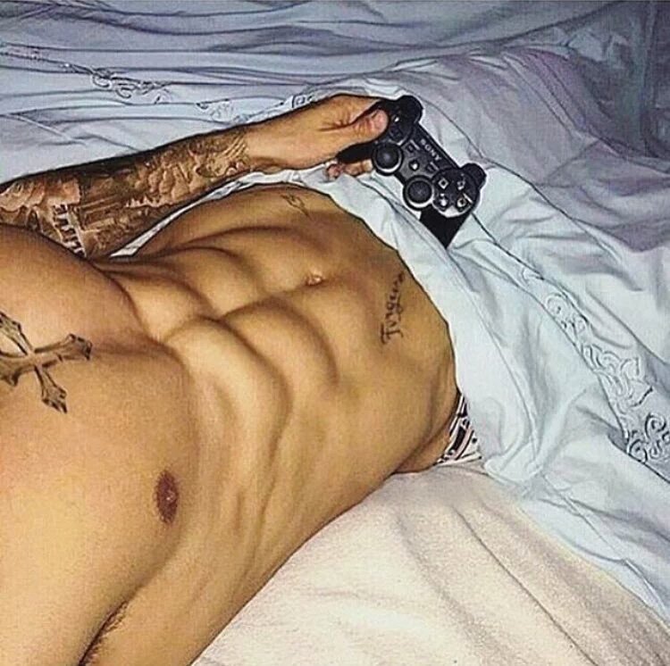 When he sends sexy pics 😍😍