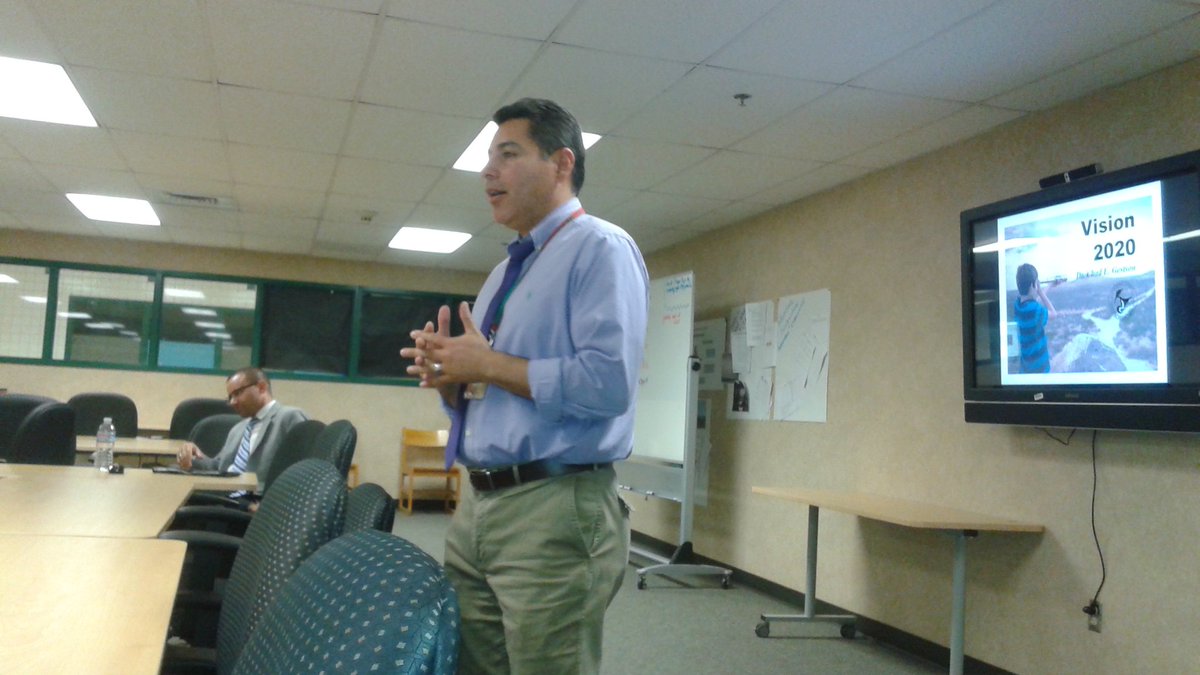 puhsdba's tweet photo. Thank u Principal Corio great welcome message at today's April Black Alliance meeting #AlhambraHS @PhoenixUnionHS https://t.co/r8mX9VcdSA