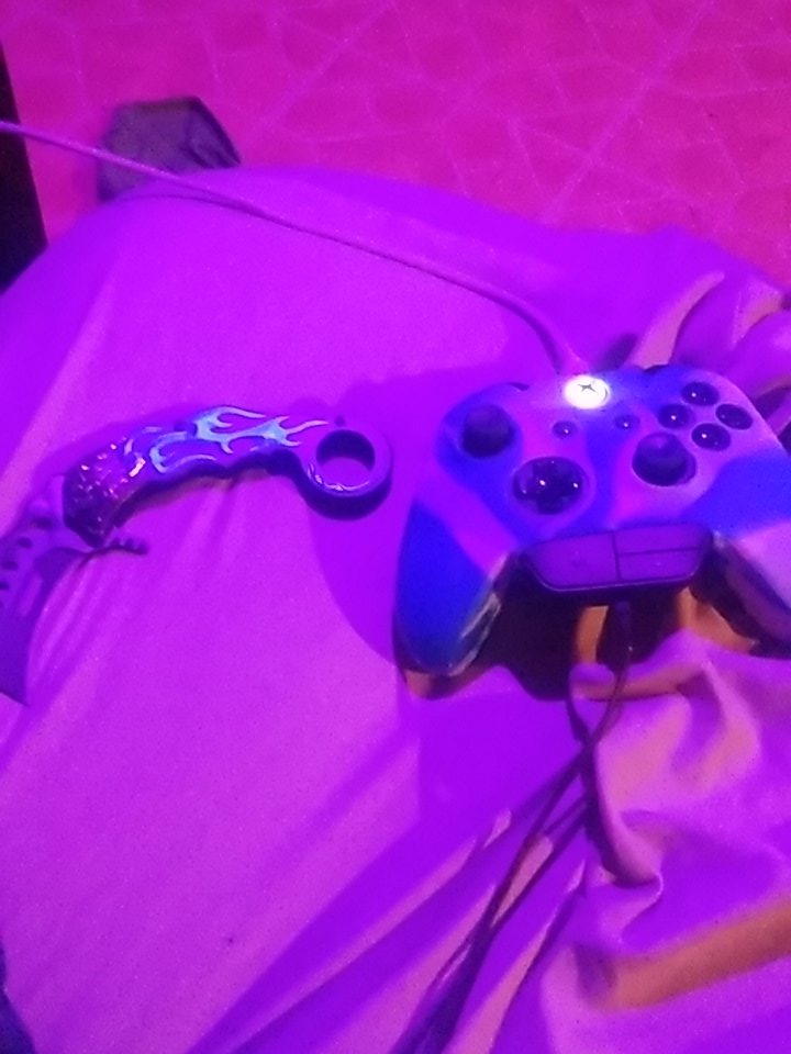 XgnTrain's tweet photo. Kerambit and playing some cod #CallofDuty #CallOfDutyBlackOps3 #FaZeClan #xgn #MLGCSMajor #CSGO #YouTube https://t.co/FyIV0BYAV3