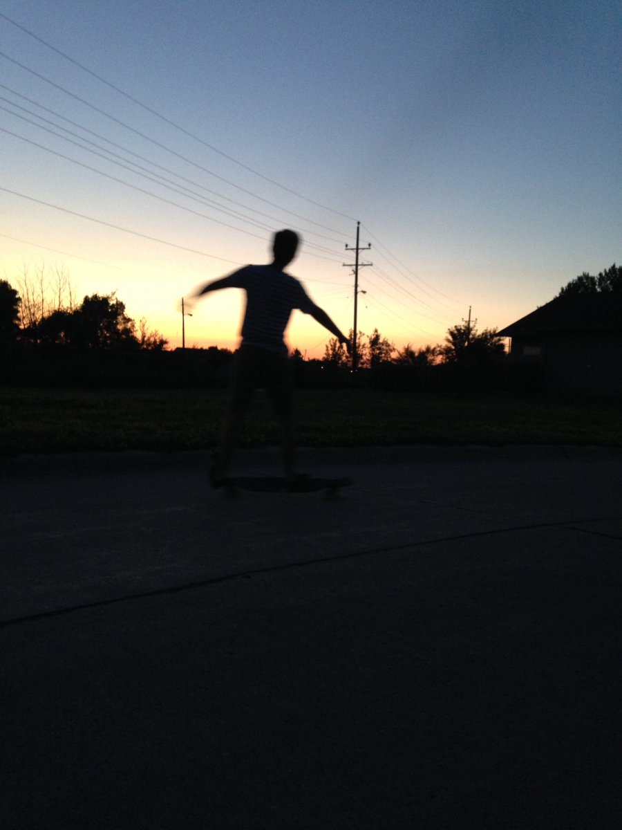 samrizzuto's tweet photo. @Jashsig happy birthday little bro! Thanks for teaching me to longboard that one time 💛 https://t.co/zEbFxElLZw