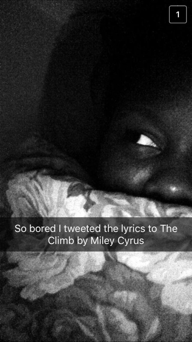 karleythomas0's tweet photo. What the hell is wrong with our generation 😂😂😂😂 https://t.co/CySawYfbwX