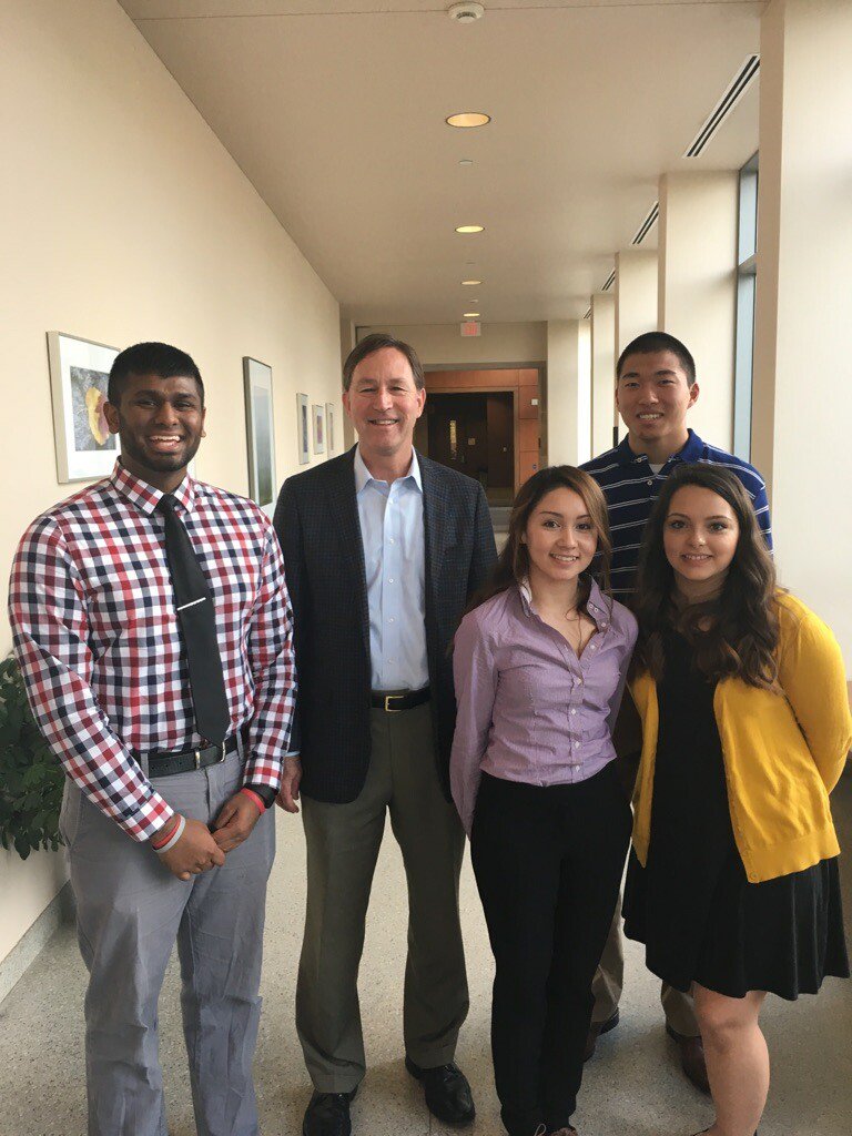 ISUMBN's tweet photo. It was a pleasure to meet Hormel CEO, Jeff Ettinger! Honored to have co-sponsored this event! @ISU_CoB @HormelFoods https://t.co/6OSB9YCYs6