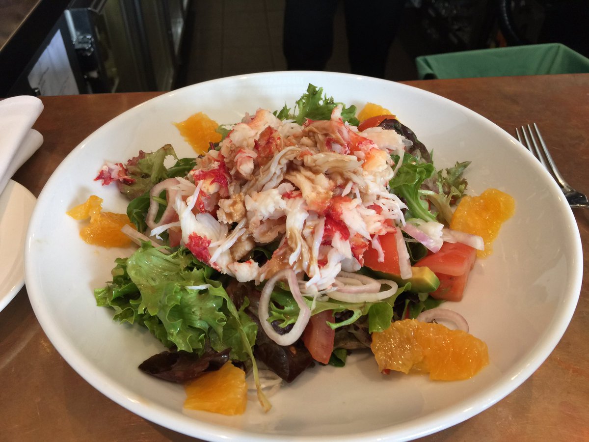 billy3808's tweet photo. @BenchmarkWB loving the alaskan king crab summer salad!! @keensee bring on the weekend. https://t.co/Ba2WPhSnKh