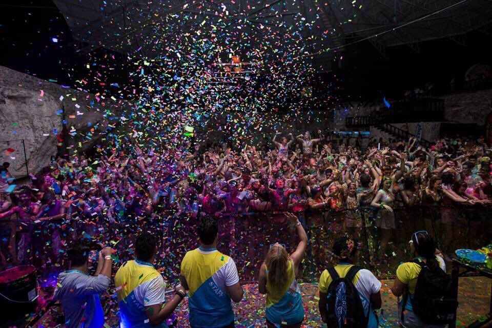 STMARYDOMO2017's tweet photo. THIS IS WHERE YOU WANNA BE NEXT MARCH BREAK😍😍😍 https://t.co/Uw1qZXWBr1