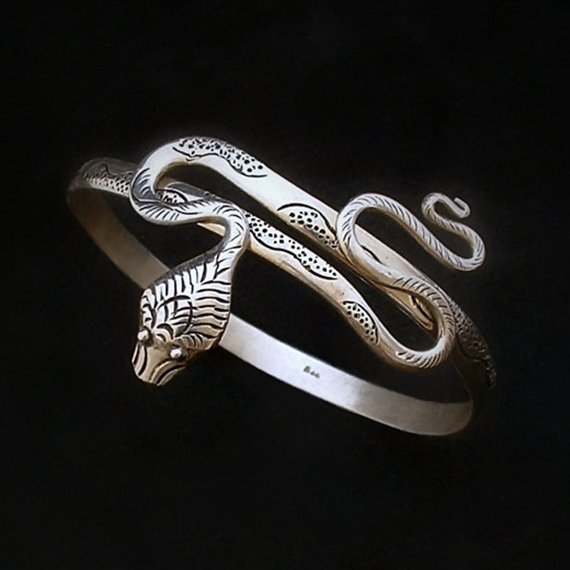 YearsAftercom's tweet photo. Vintage STERLING Silver #SNAKEBangle #ArtDeco Serpent Adjustable Arm Band #MothersDayGift
https://t.co/XukJFqB1HR https://t.co/NI6Bl2kZ8f
