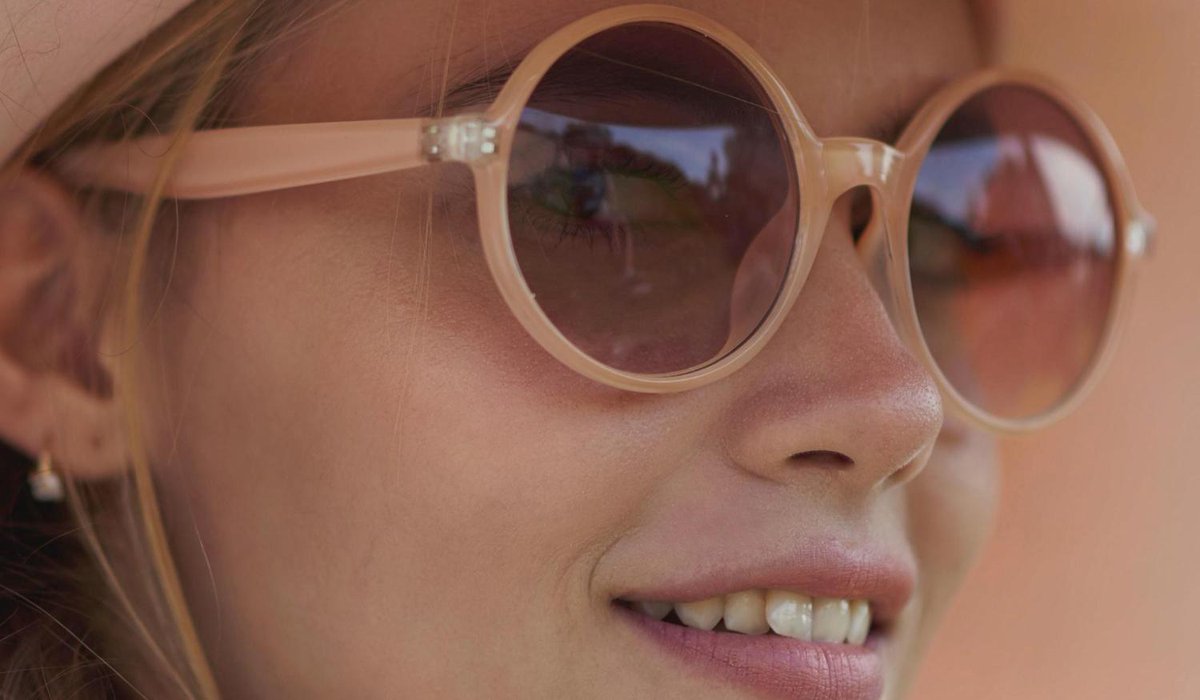 grazia_fr's tweet photo. 30 paires de #lunettes de soleil à adopter absolument ce printemps #solaires https://t.co/92tfhwD85K https://t.co/RonNIzMB0z