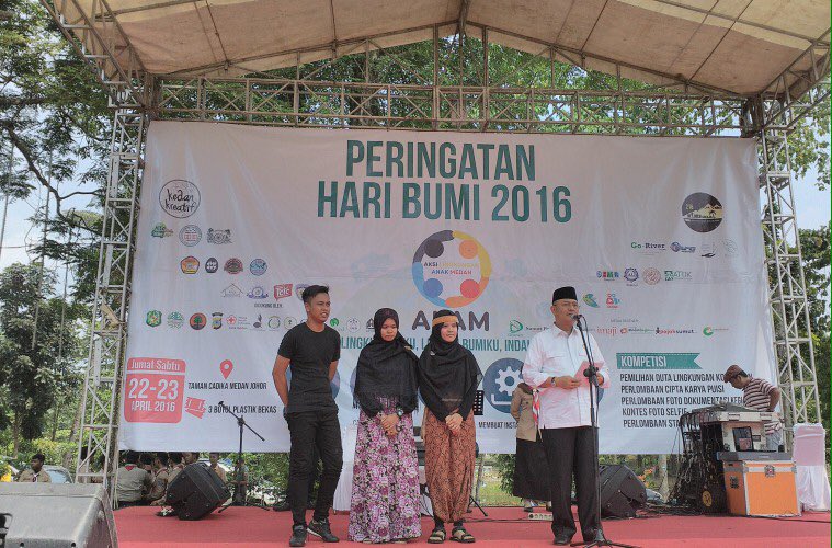 #ImajiEvent - Peringati Hari Bumi, Walikota Medan ajak masyarakat cintai lingkungan 

tabloidimaji.com/2016/04/22/per…
