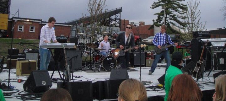 WhiteVinylSky's tweet photo. On this day, WVS played our first gig opening for @carolinaliar in 2011. Cheers! https://t.co/C462hSlWm6
