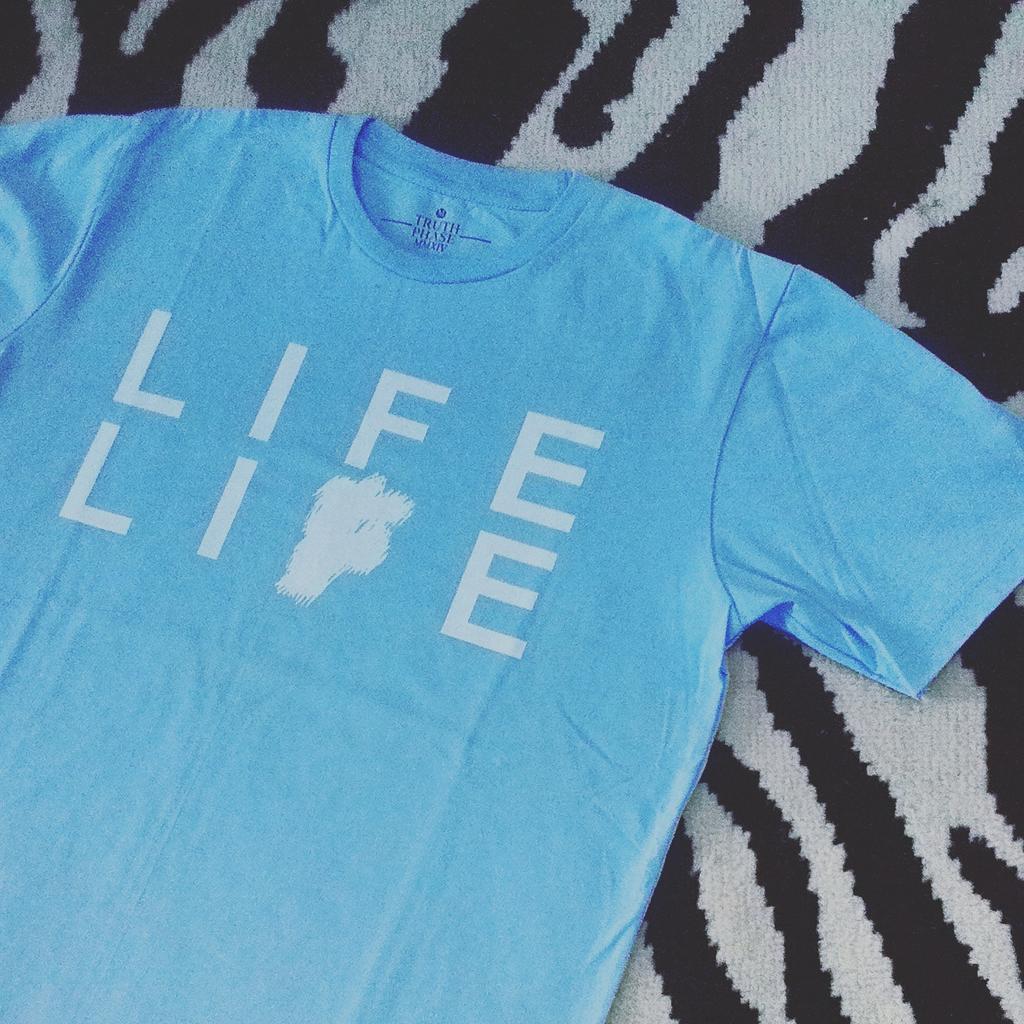 TRUTHPHASE LIFE LIE Available Only Size M PRICE 90.000,-
Let's have it !!
