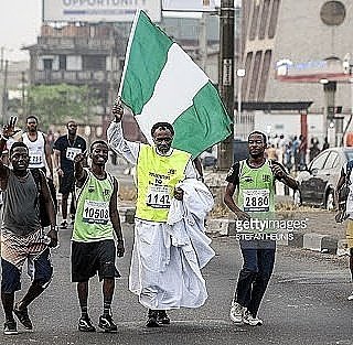 OBAROAKPO69's tweet photo. #Worldwrapperman #AbeokutatoLagos #102km #JasonRomero #USblindrunner @truppr @bosuntijani @belect @PeluAwofeso https://t.co/D32VPfwVgs
