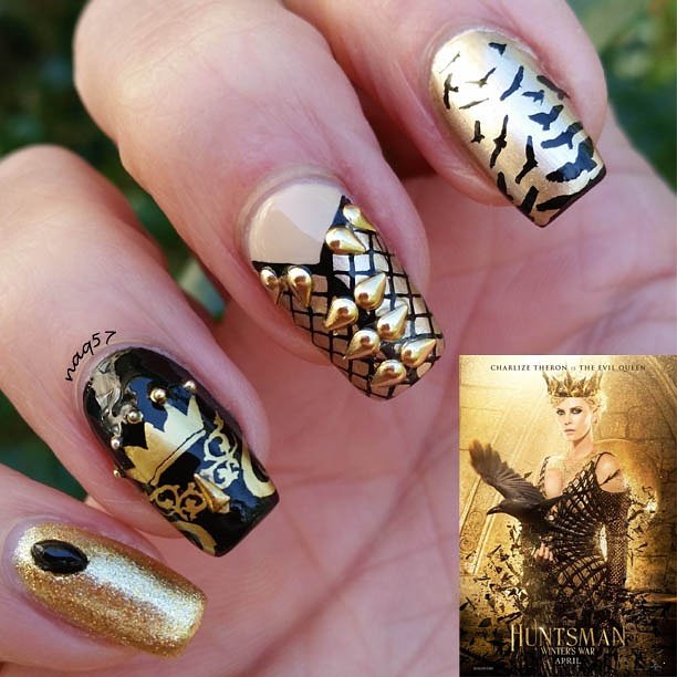 #thehuntsman #winterswar #evilqueen  #nailart #myfavorite #blackandgoldnails