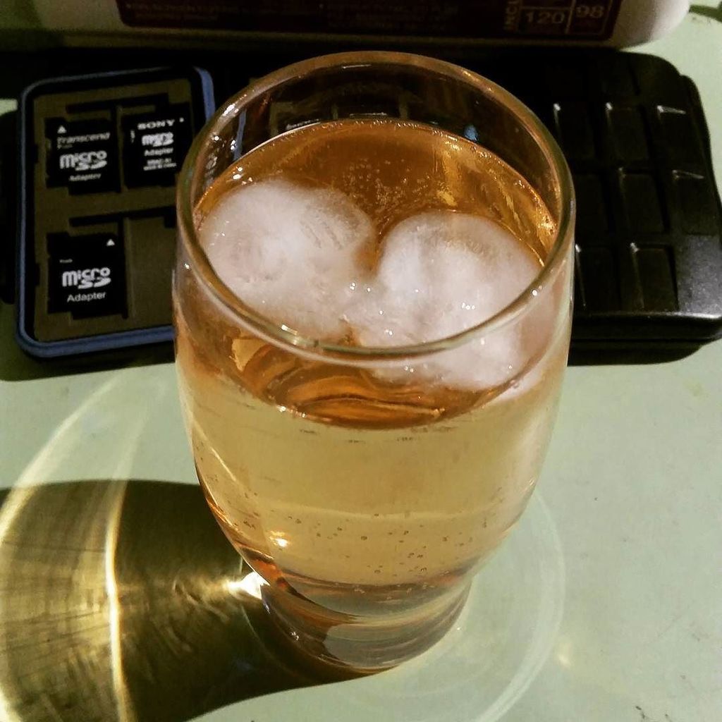 jayarr_kang's tweet image. The day ended well enough that deserved a double shot of everything. Even skull ice. #ginf… ift.tt/1MLYddA