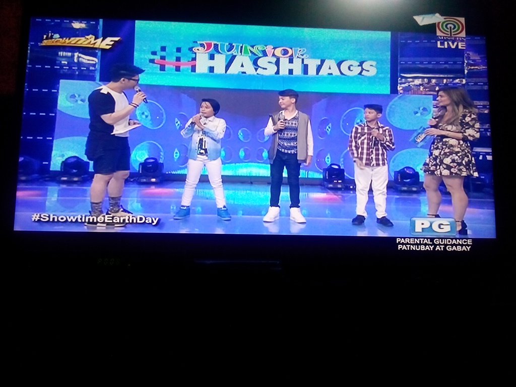 CHOIKeybhey's tweet photo. #ShowtimeEarthDay 
Junior Hastags..☝☝👊 GALING  NG PANGATLO!
@CHOIKeybhey https://t.co/eaN9TZIWwR