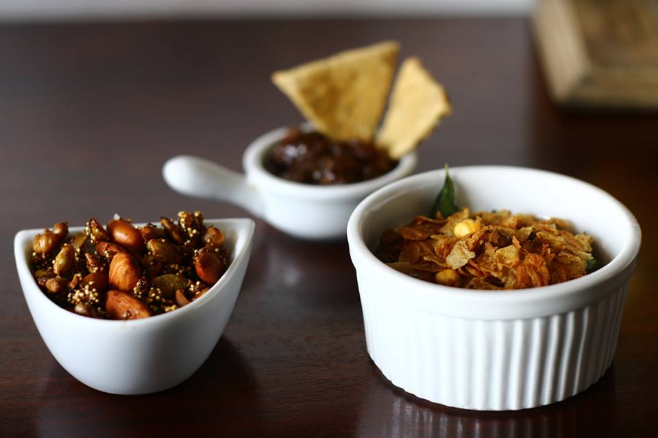 Kidsstoppress's tweet image. Satisfy those 4 pm hunger pangs with healthy snacks.
bit.ly/ChompReview