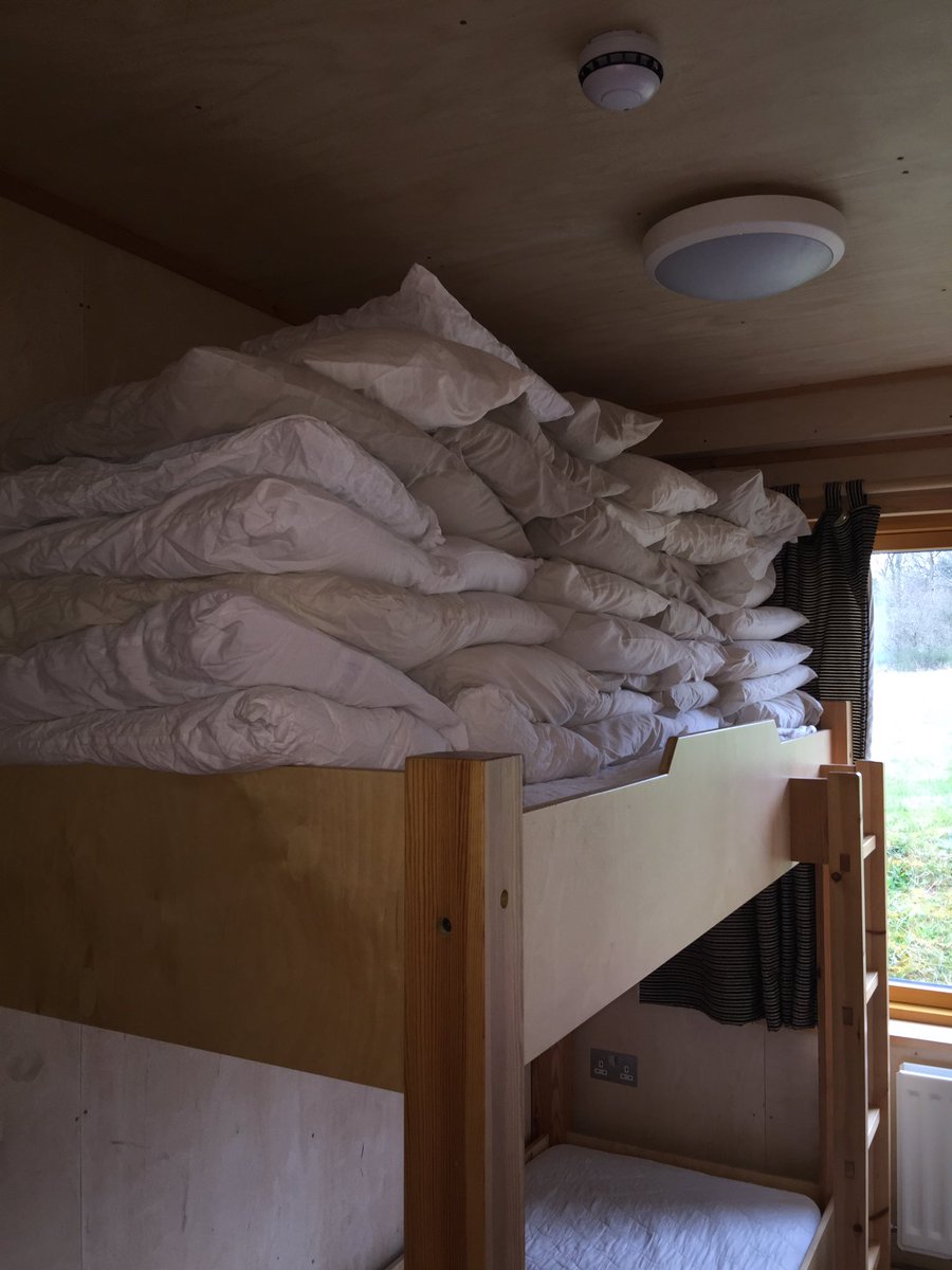 johnbennett1964's tweet photo. @GS_WoE Plump pillows for our guests staying at Goblin Combe Lodge this weekend, but how many are there? #1each! https://t.co/xi8sbDaIaH