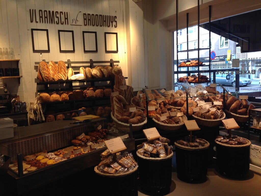 We zijn open! Onze vernieuwde winkel aan de Meent in Rotterdam. Kom je snel een keer kijken? vlaamschbroodhuys.nl/winkels/rotter…