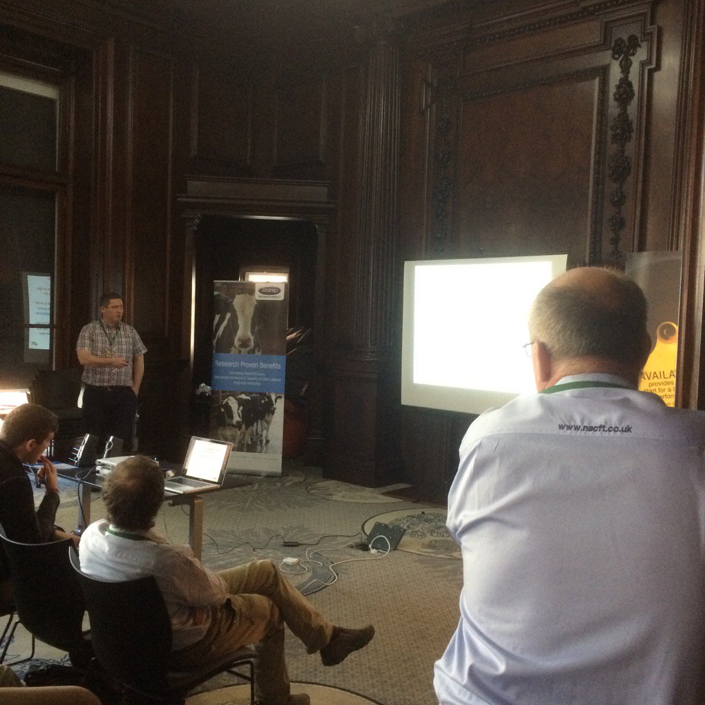 cowsfeet's tweet photo. #Nacft #dairyfarming  #teamdairy great start to UK footrimmer's conference Nick Evans Liverpool Uni speaks! https://t.co/0fC7yeBS1U