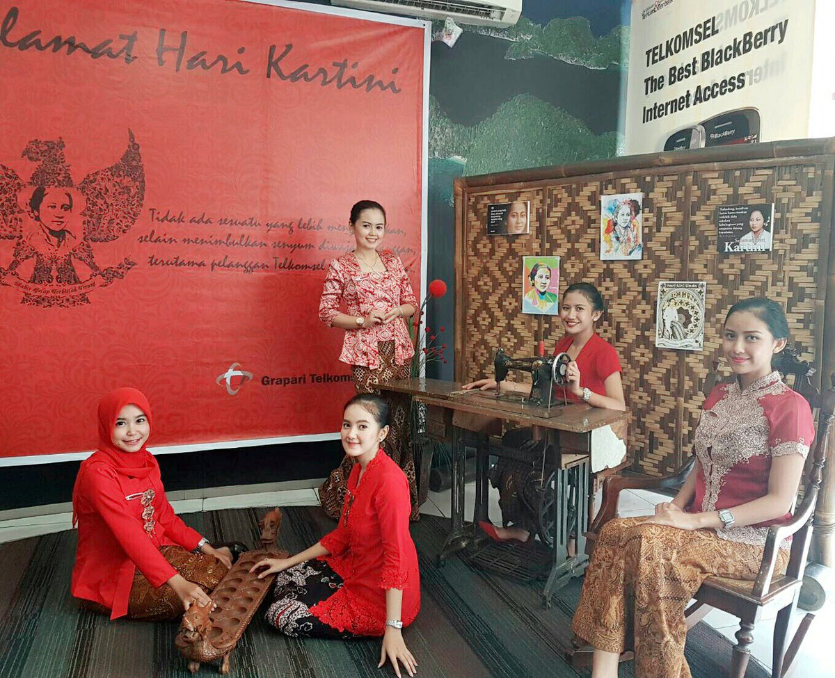 Jadilah wanita yg bermanfaat utk kehidupan diri sendiri&amp;org lain. #RedKartini <a href="/TselArea2/">Area Jabotabek Jabar</a> <a href="/BeFunNColorful/">Be Fun N Colorful</a> #KartiniDay