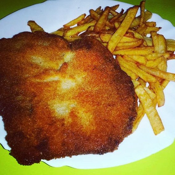 del_guia's tweet photo. LA CACHOPOMANÍA LLEGA A GRANADA.  Rte. El Chigre en Granada capital."I Campeonato de Cachopos del Mediterráneo https://t.co/z0xOYm9Sfo