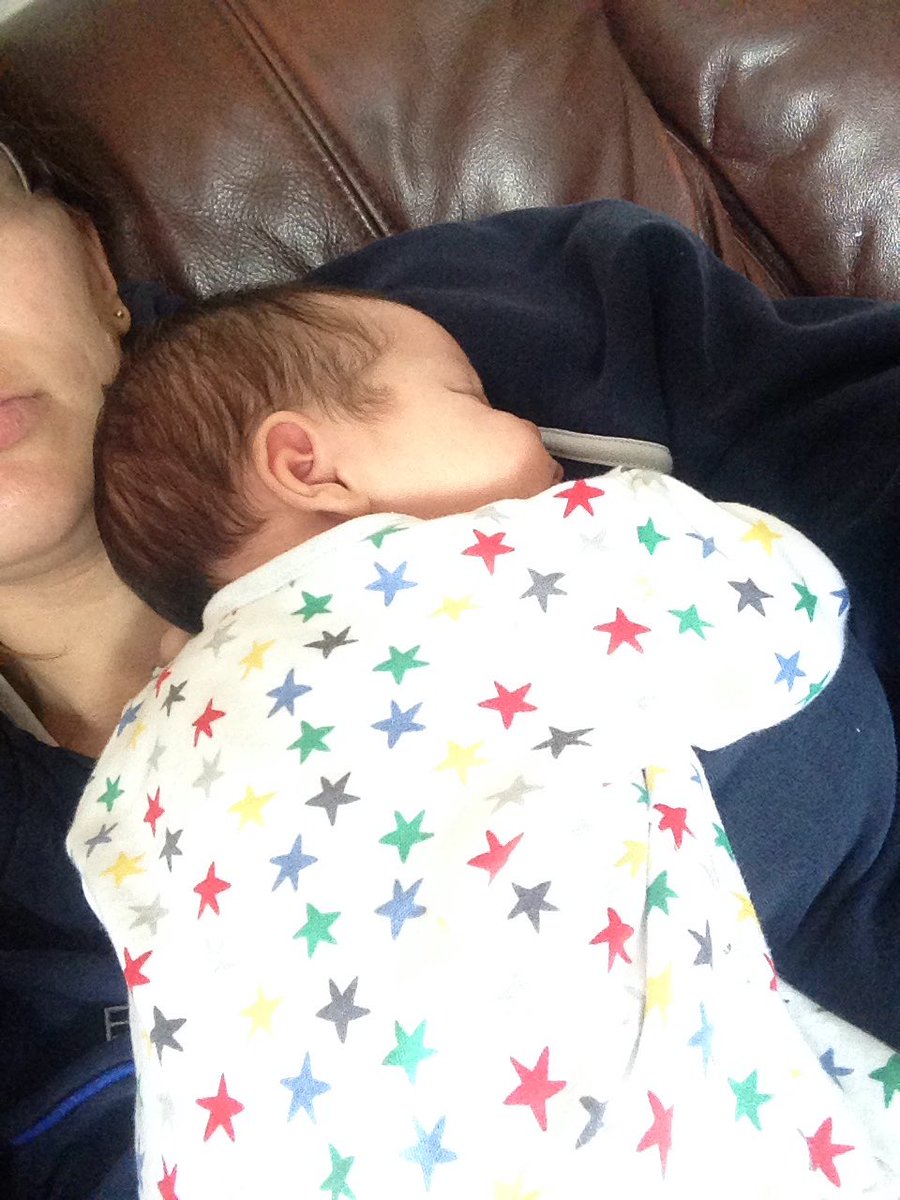 CruellaLaville's tweet photo. Love baby sleepy snuggles #PreciousMoments #LastBaby #TreasuringTime https://t.co/ObsI4VMbcA