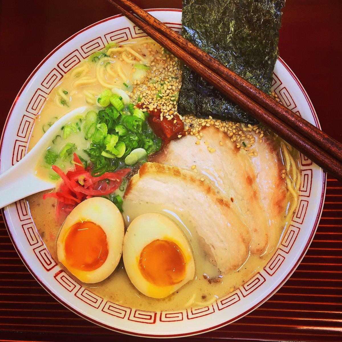 miyazakicork's tweet photo. Tonkotsu ramen. 
#fukuokafood #creamy #rich #karamiso 
#nitamago #lovecork #5dayscook https://t.co/IChJfUvBFe