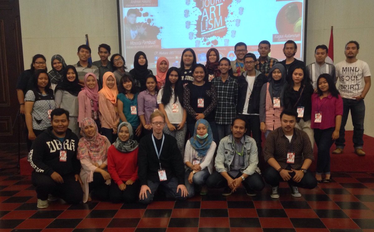 acara journ art lism @DiammaMoestopo