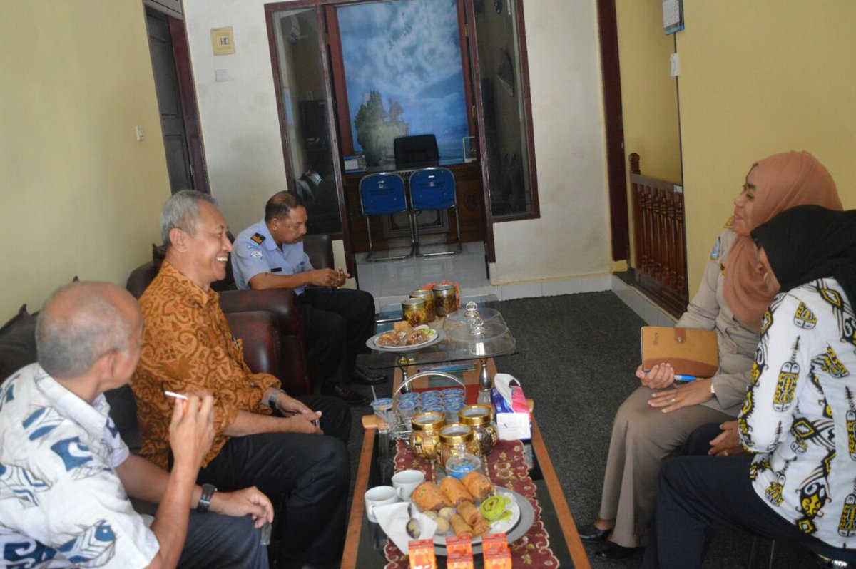 Kunjungan Dirjen Perikanan Tangkap ke SKIPM Kelas I Kendari <a href="/rinajanwar2201/">Rina</a>  @HumasBkipm  <a href="/NarmokoPras/">Narmoko Prasmadji</a> @