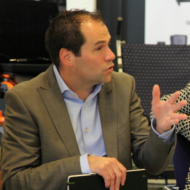 nocnsf's tweet photo. René Martens nieuw bestuurslid Fonds voor de Topsporter  https://t.co/BBBSDO47F0 https://t.co/yaEpu4YtlC