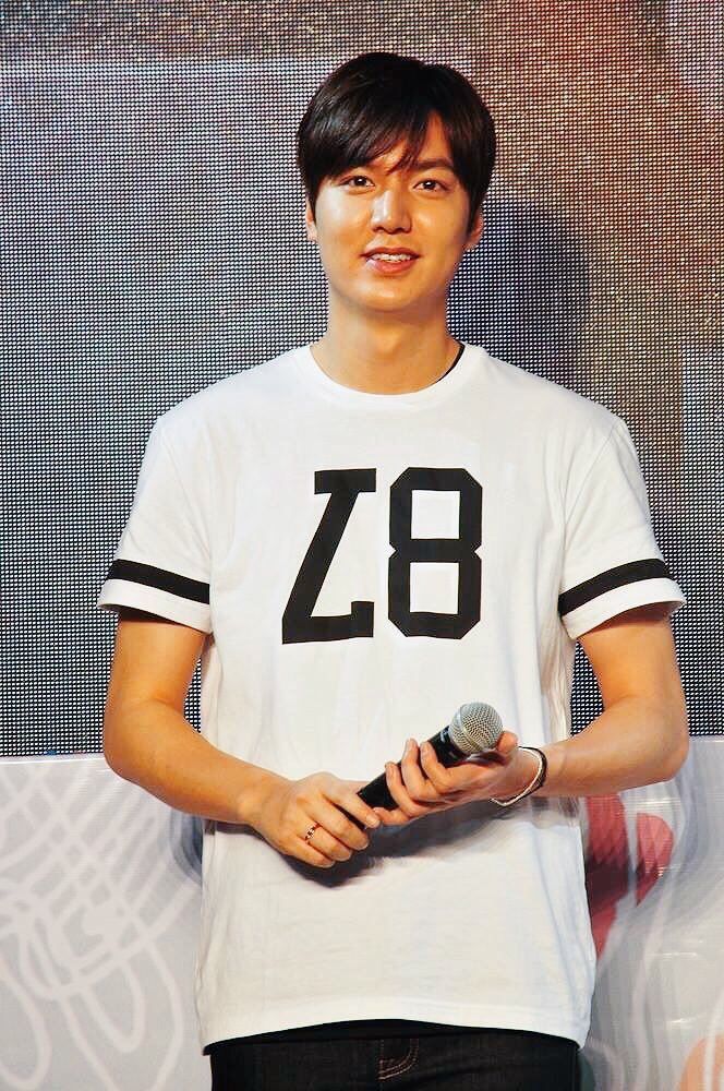 minozfunclub's tweet photo. RT @MisterLeeMinHo: Official @benchtm #LeeMinHo Be My Yeobo Fun Meet Photos 160402 #LMHloveLocal #LMHlovesBench https://t.co/C9ShvzWX4R