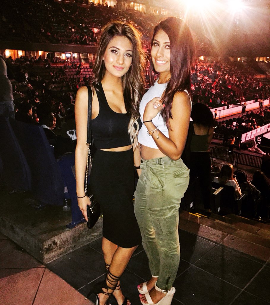 Bigpri03's tweet photo. Rihanna with the sibling #Rihanna #rexallplace #EDM #trapmusic #Event https://t.co/zxLbHjKpnx