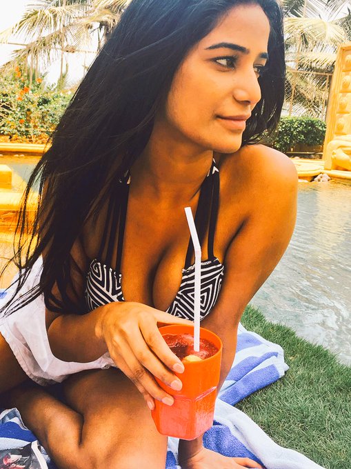 No makeup look..how is it guys?? https://t.co/KR7uwK54D9<a href="/tag/indvspak"class="tags"><span>#indvspak</span></a><a href="/tag/asiacup2018"class="tags"><span>#asiacup2018</span></a>