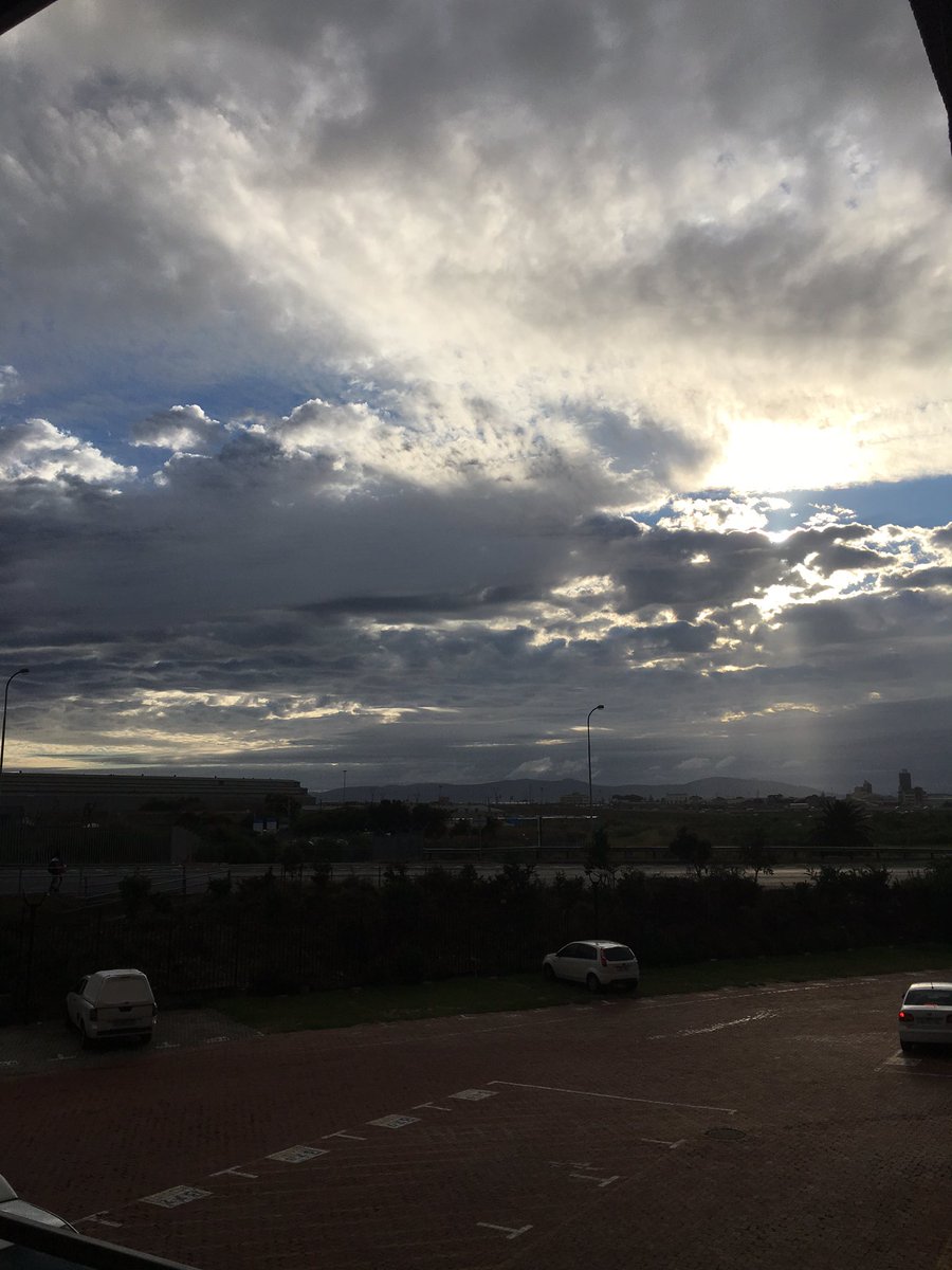 Adriaan Bester tweet media