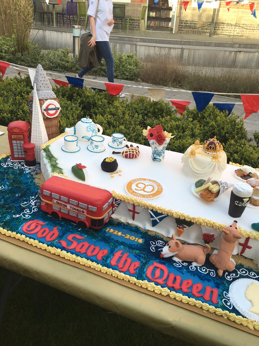 _Keungz_NFT's tweet photo. Thank You to Tutors Mark &amp; Andrea and all their students @TraffordCollege for the amazing cake for the #Queenat90 https://t.co/5vQbxHPaGA