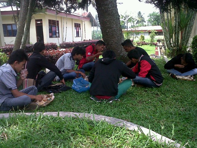 achiensyahputra's tweet photo. Mkn siang basamo,,ahauiyy,, https://t.co/ASSvurUQRd