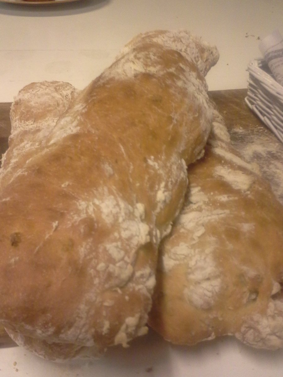 Tuoreita leipiä.  #kievarirantapirtti #koskenpää #leipä # Finland