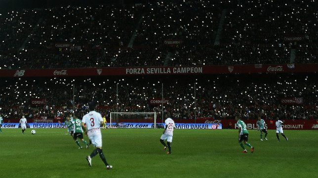 VengoaVerte's tweet photo. Carguen sus baterías, domingo de derbi. @SevillaFC #SevillaSomosNosotros https://t.co/RXFVIxjUHg