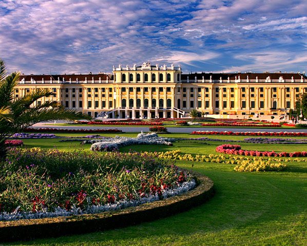 turistajorrin's tweet photo. #AVGEAustria El palacio de Schönbrunn una de las principales atracciones turísticas de Viena. https://t.co/q7LflJWIqT