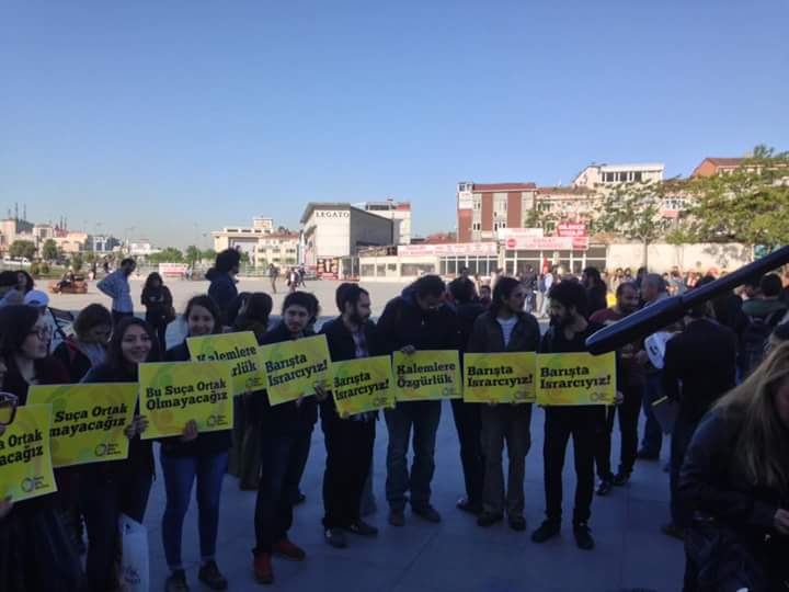 Herkes için barış diyen üniversiteliler Çağlayan Adliyesin'de buluştu.
#AdaletŞöleni