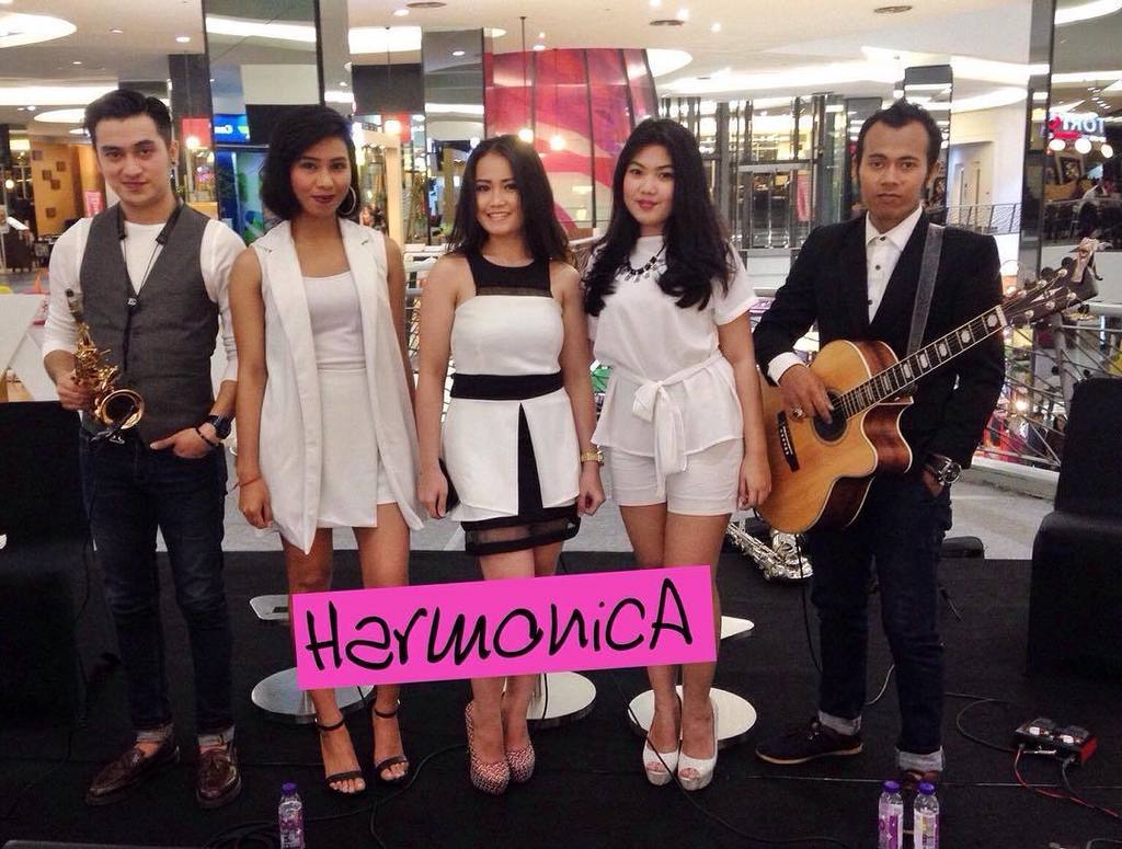 ift.tt/1TmBQe3 | <a href="/bigharmonie/">Big Harmonie</a> | Enjoy your weekend beat with HARMONICA

Friday, 06:30 PM f1
<a href="/fxsudirman/">fX Sudirman</a> 😘…