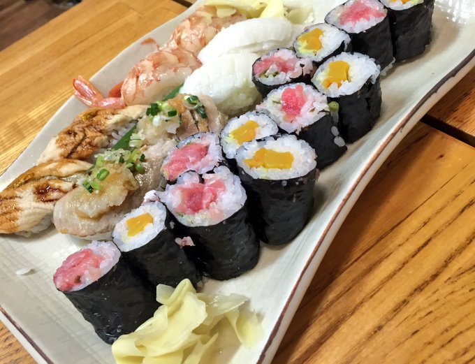 からのお寿司🍣🍻 https://t.co/7v5IvSUuLT