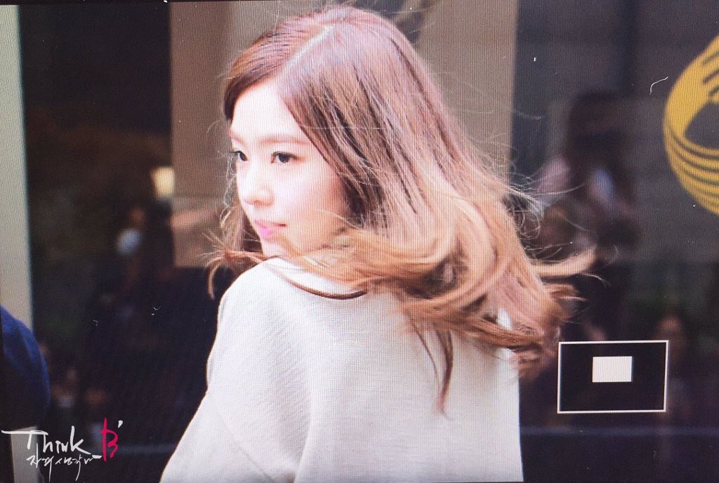 awsd_pp's tweet photo. ไอรีนนี่คนจิงๆหรอ นึกว่านางฟ้า คือสวยยอ่ะ สวยไรเบอร์นั้น อยากเดินเข้าไปกอดเข่า #RedVelvet #irene https://t.co/50ijegbtoa