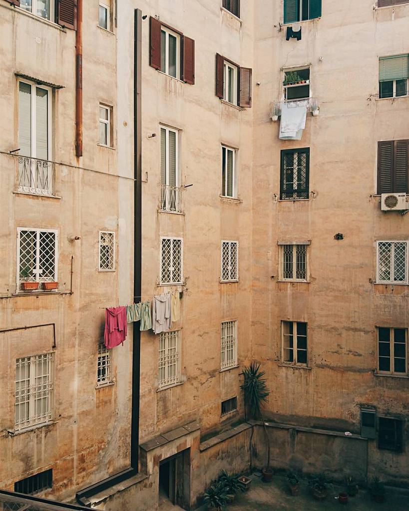 maurosantucci's tweet photo. #rome #roma #building #vscocam #vsco #facade #windows #doyouskrwt #archilovers #dallafines… https://t.co/hUlcDOeccM https://t.co/UmTrfyN7Hp
