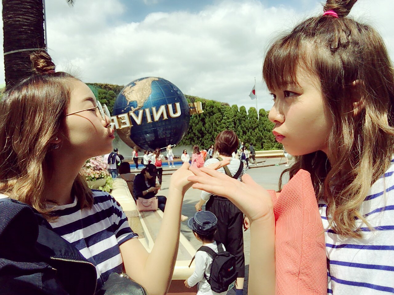 미사토 韓国留学中 双子コーデ 同じ髪型して Usj T Co Xzg4i1qd5i Twitter