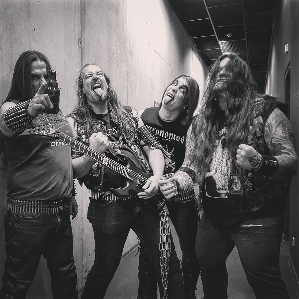 rockshowonline's tweet image. Brian from @DH_Diamond_Head Sataniac from Desaster. goo.gl/OO1mOc  #PodernFamily #RT #PodomaticVacation