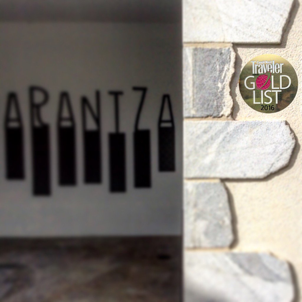 Arantzahotela's tweet photo. Placa de la nominacion a los premios #GoldList2016 de @CNTraveler en la entrada #Arantza #Navarra #turismoNavarra https://t.co/8DgvrDRHUa
